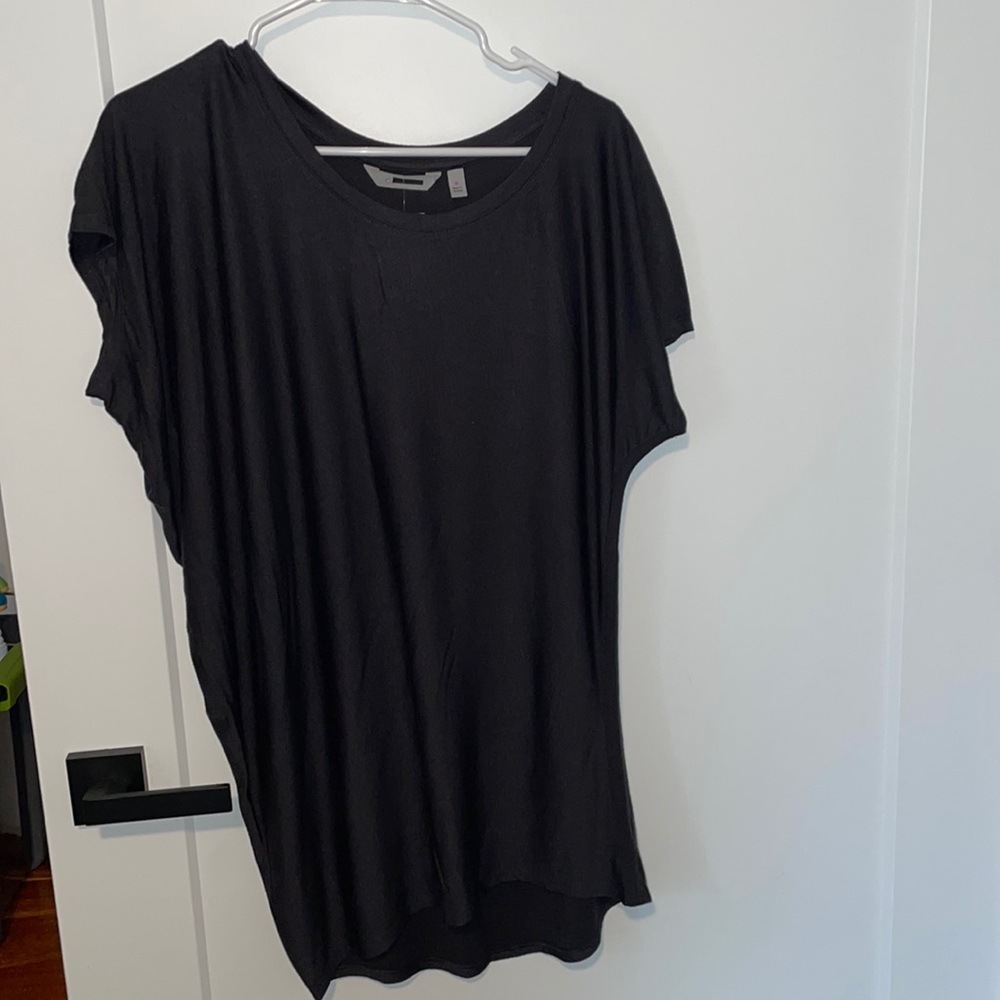 Athleta asymmetric top
